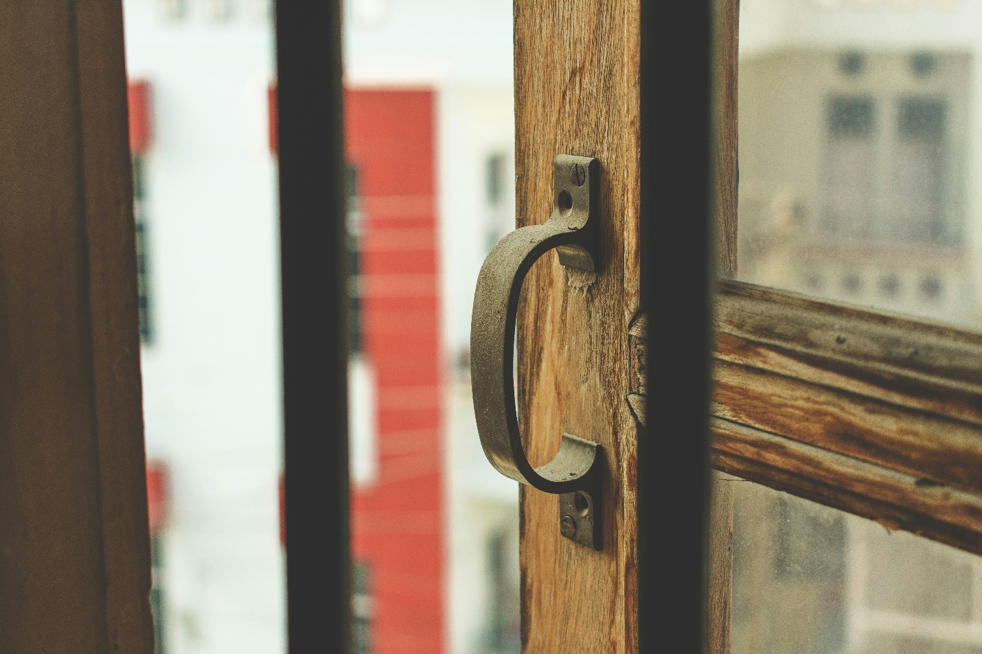 door handle on a wooden door