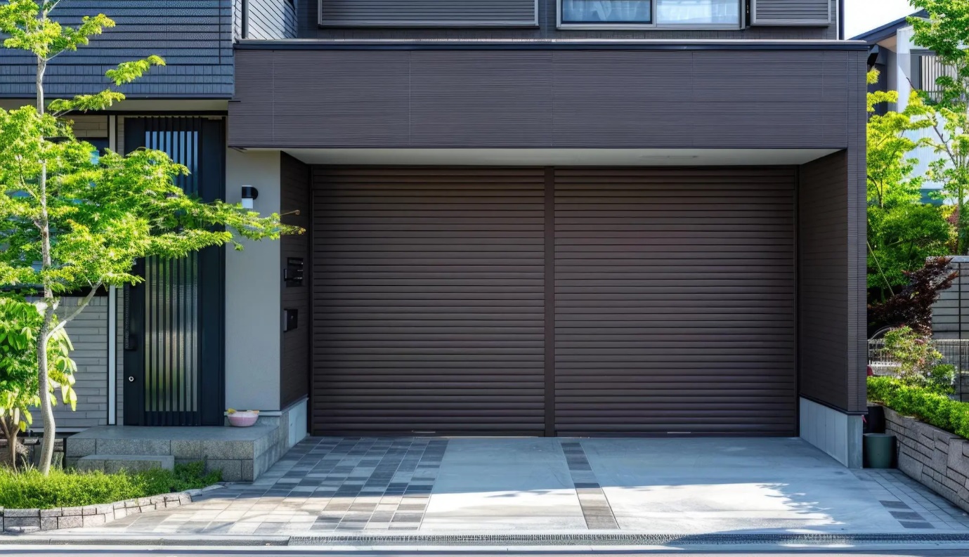 An image of a residential garage door